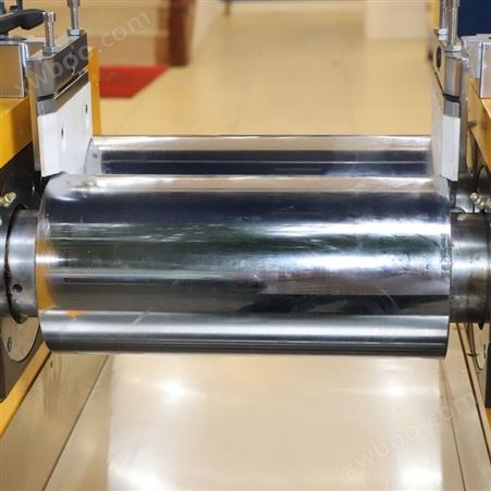 开炼机--宝轮仪器双辊炼胶机 硅胶混炼机试验型炼机 重量:485kg, 功率:7.5KW, 颜色:黄, 样式:立式, 工作容积:1L, 加工定制:是, 螺杆直径:150, 螺杆长径比:1：1, ...