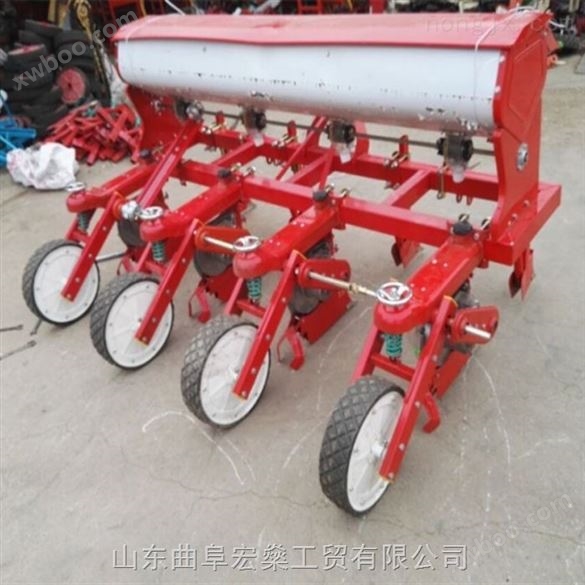 拖拉机带多功能播种机 射阳县小麦施肥播种机供应